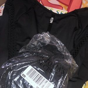 Logo - long - Sleeve crop VICTORIA’S SECRET SPORT!